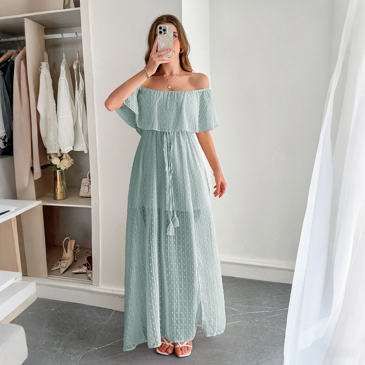 Robe slim décontractée à épaules dénudées, style européen.