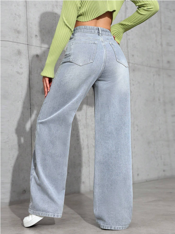Jean denim décontracté.