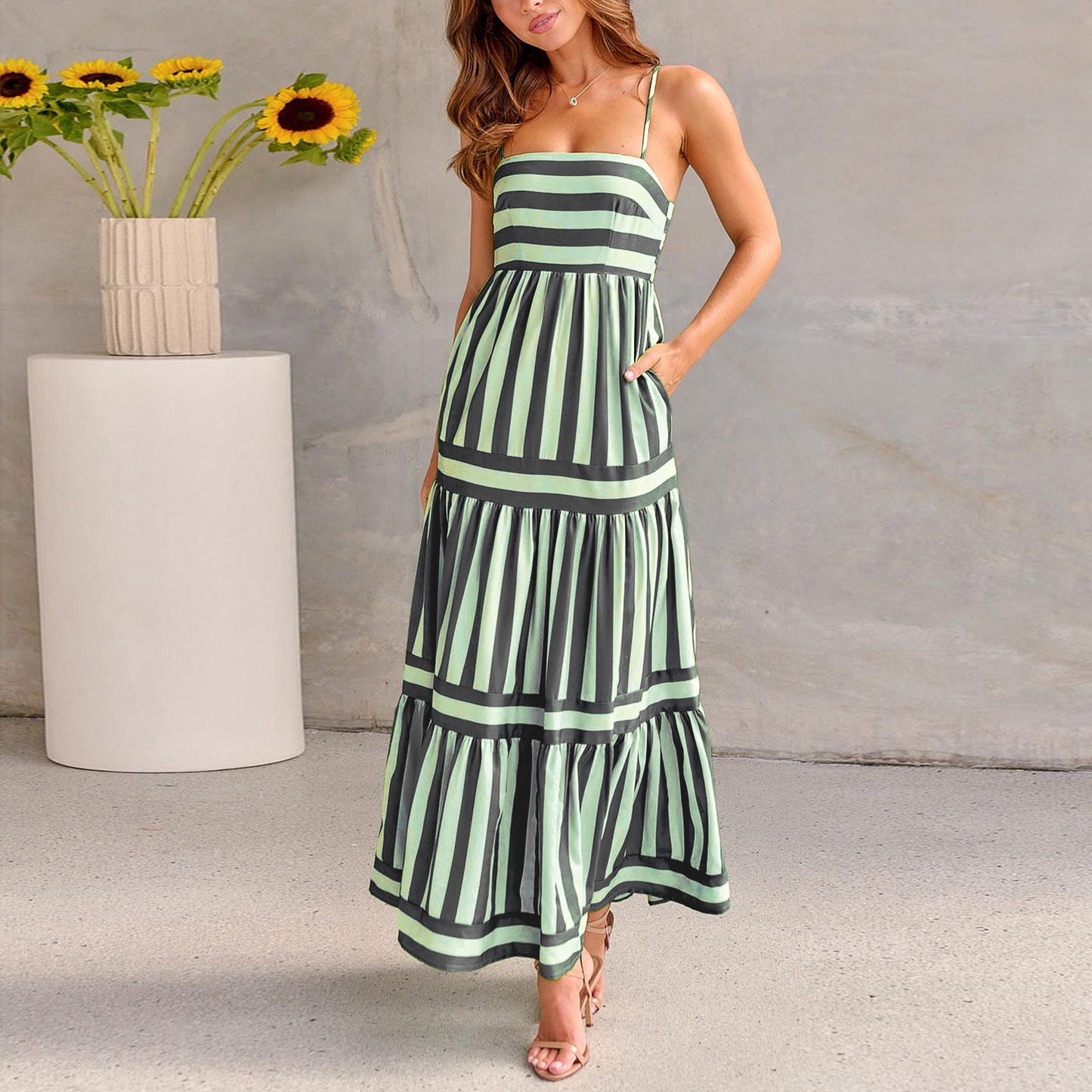 Robe longue rayée à bretelles avec poches